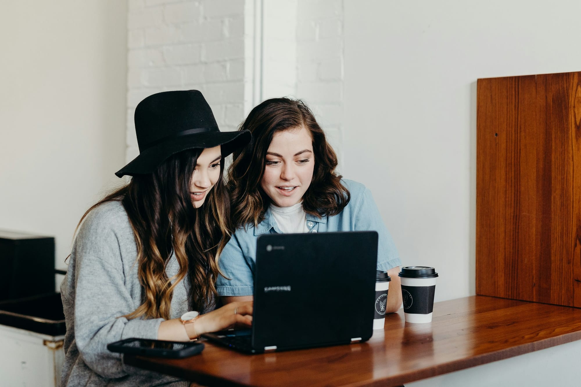 woman on a laptop - Microsoft Productivity Tools