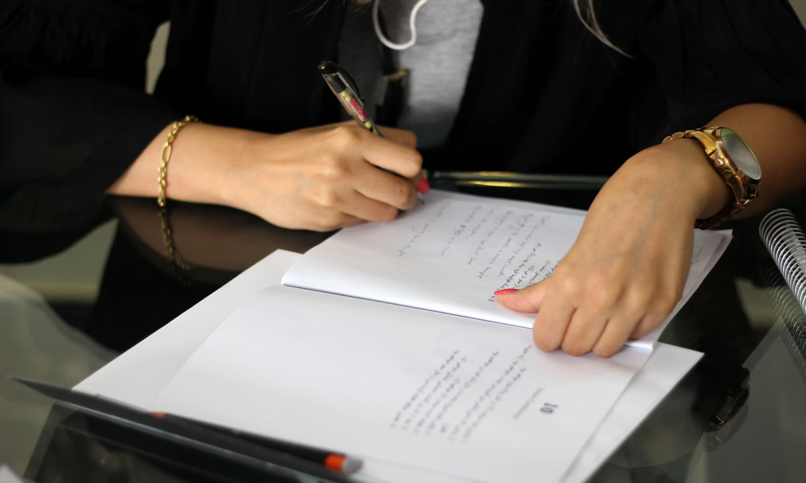 woman writing - Charting Method of Note Taking