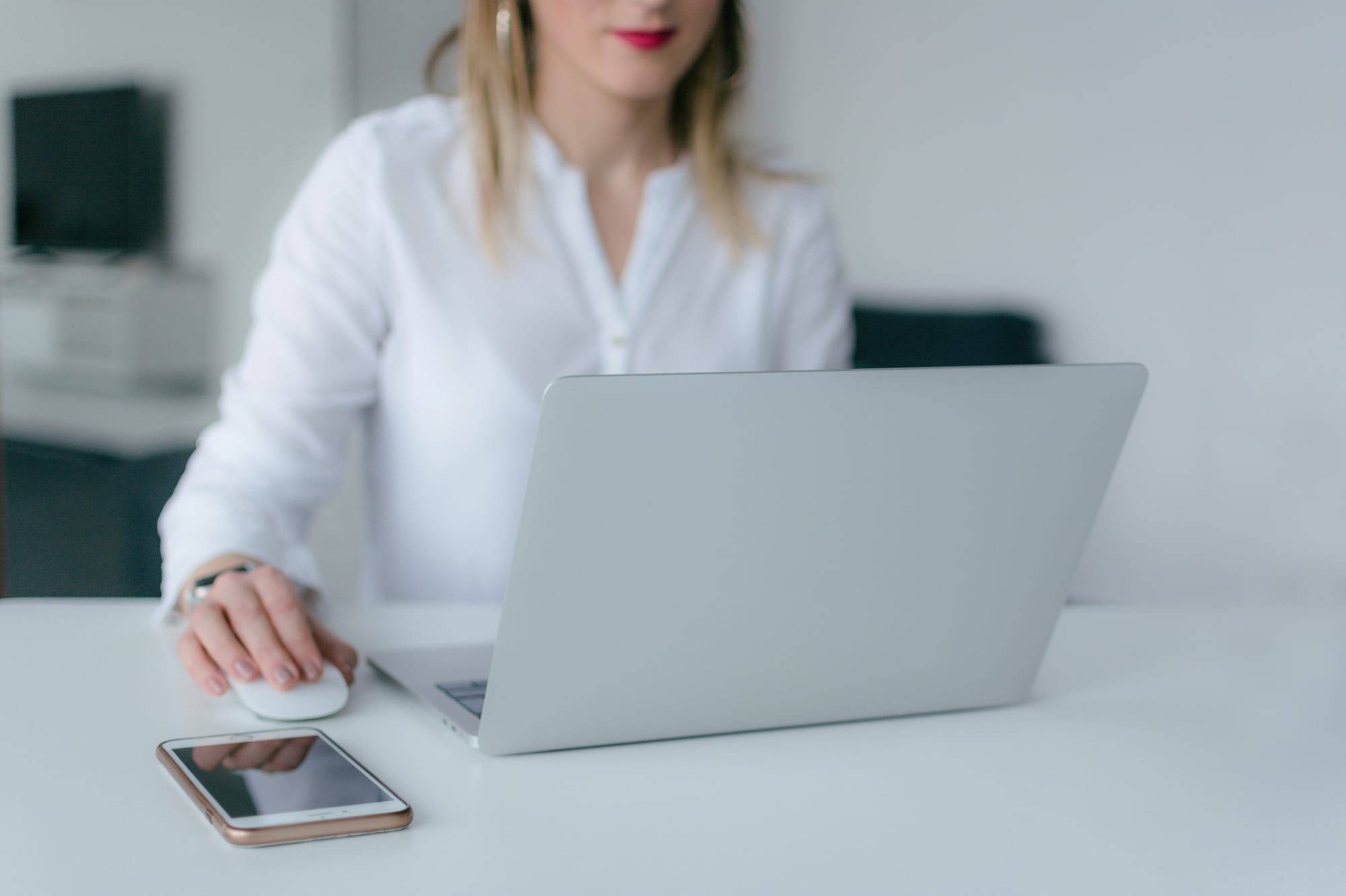 woman working - Aesthetic Note-Taking Methods